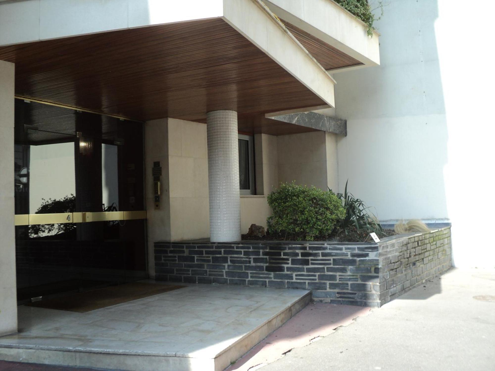 Studette Meublee, Ranelagh 16e Appartement